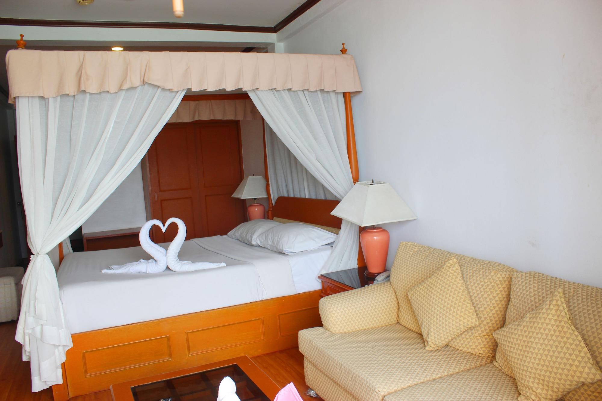 Khách sạn The Orchid Kalim Bay 2*